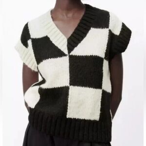 Zara Black & White Checkered Sweater Vest Sz medium as seen in Wednesday